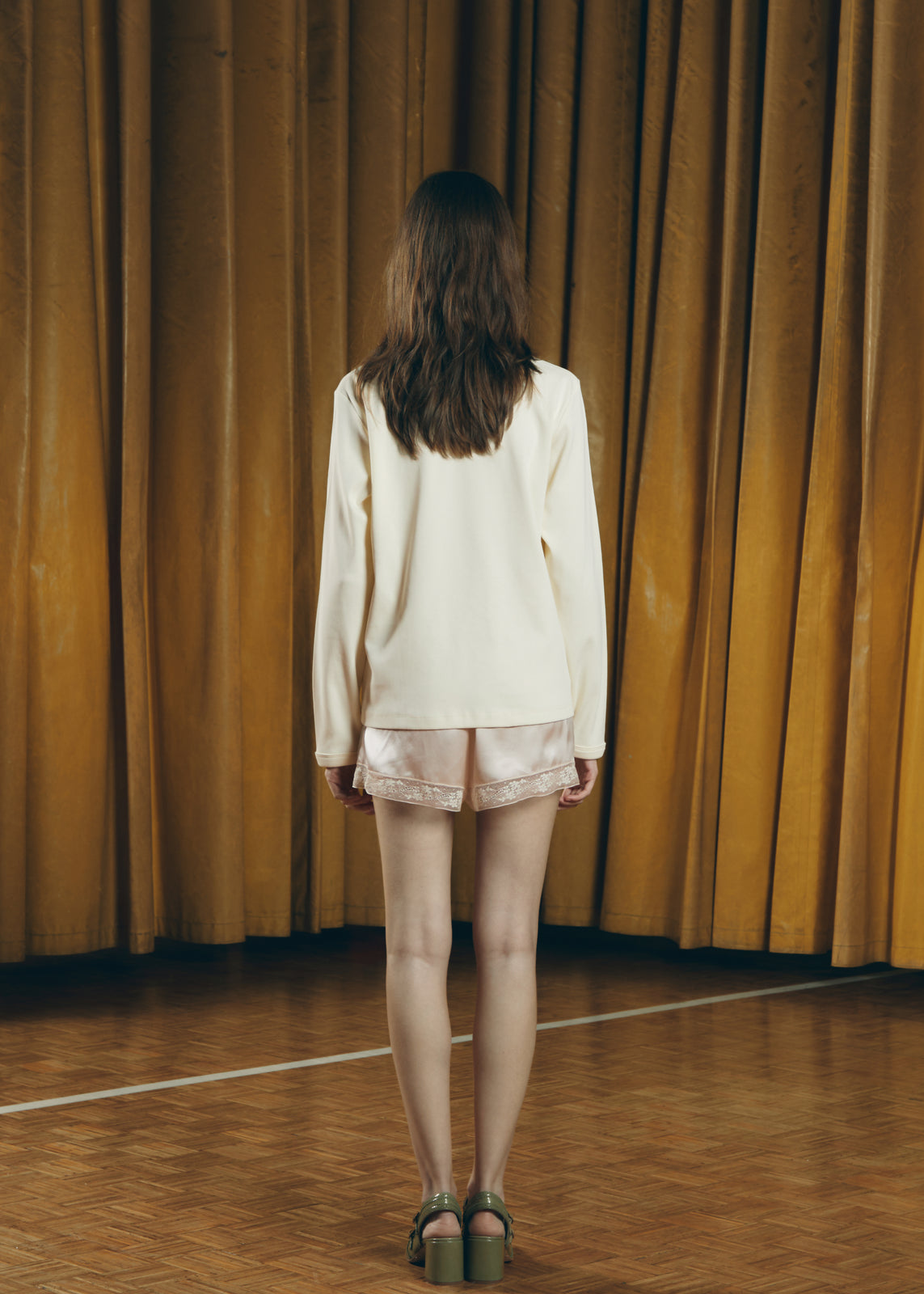 LONG-SLEEVE ECRU T-SHIRT