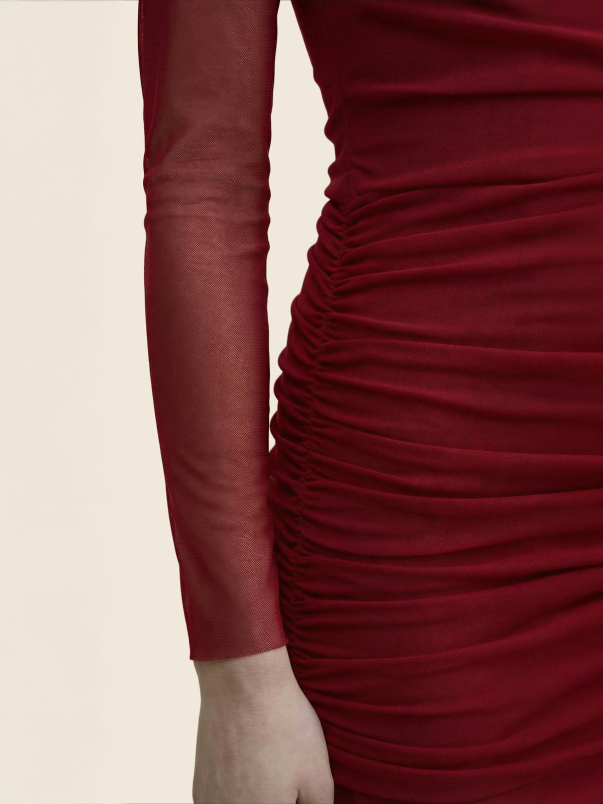 VESTIDO DE TUL ASIMÉTRICO ROJO