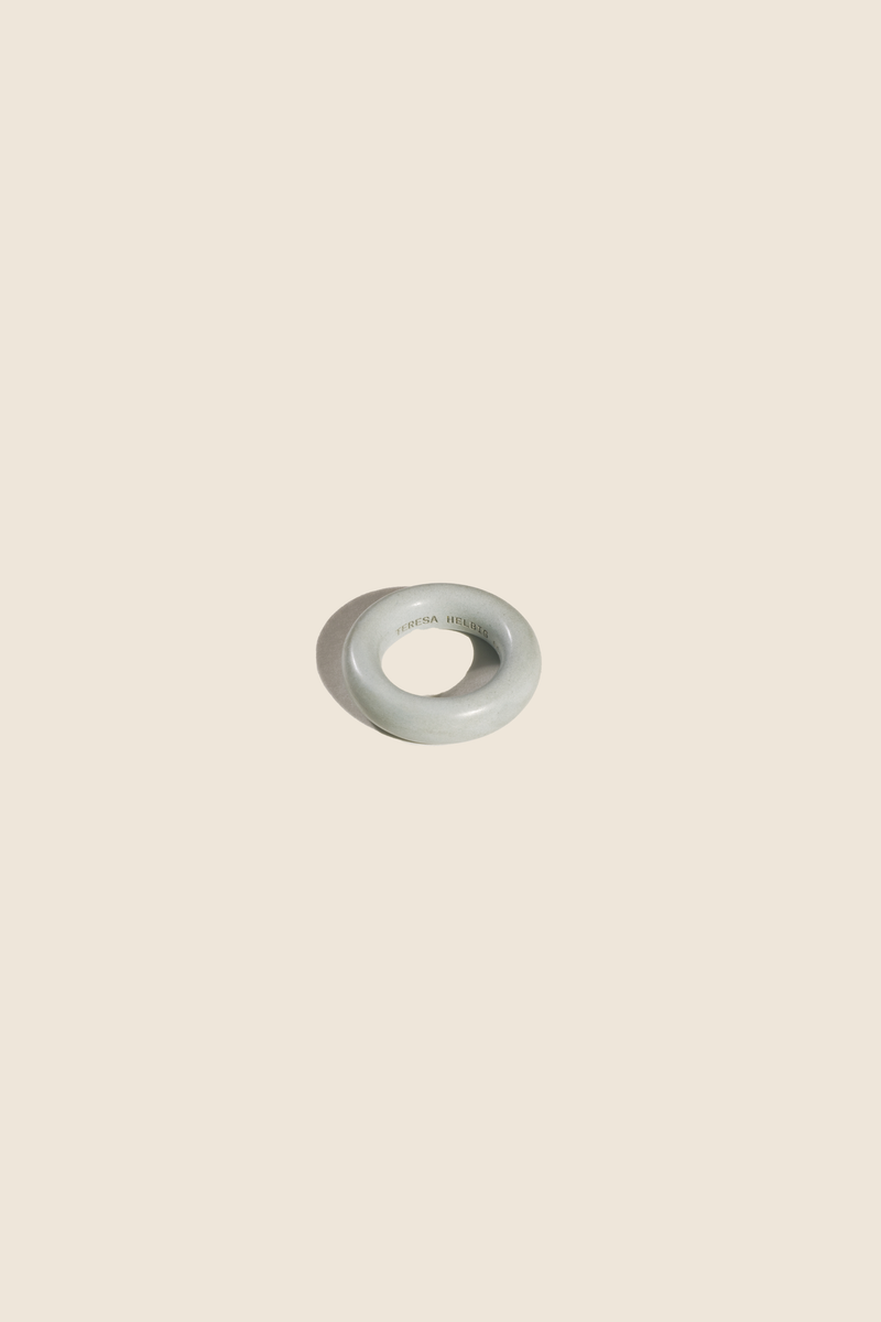 SINGLE PORCELAIN RING LIGHT BLUE